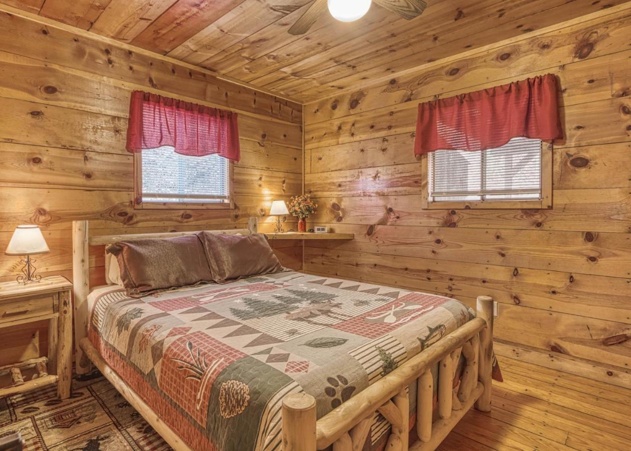 Bear Den, Hot Tub, 1089 Of Free Attraction Tickets For Each Paid Day, Dollywood And More! Севьервилл Экстерьер фото